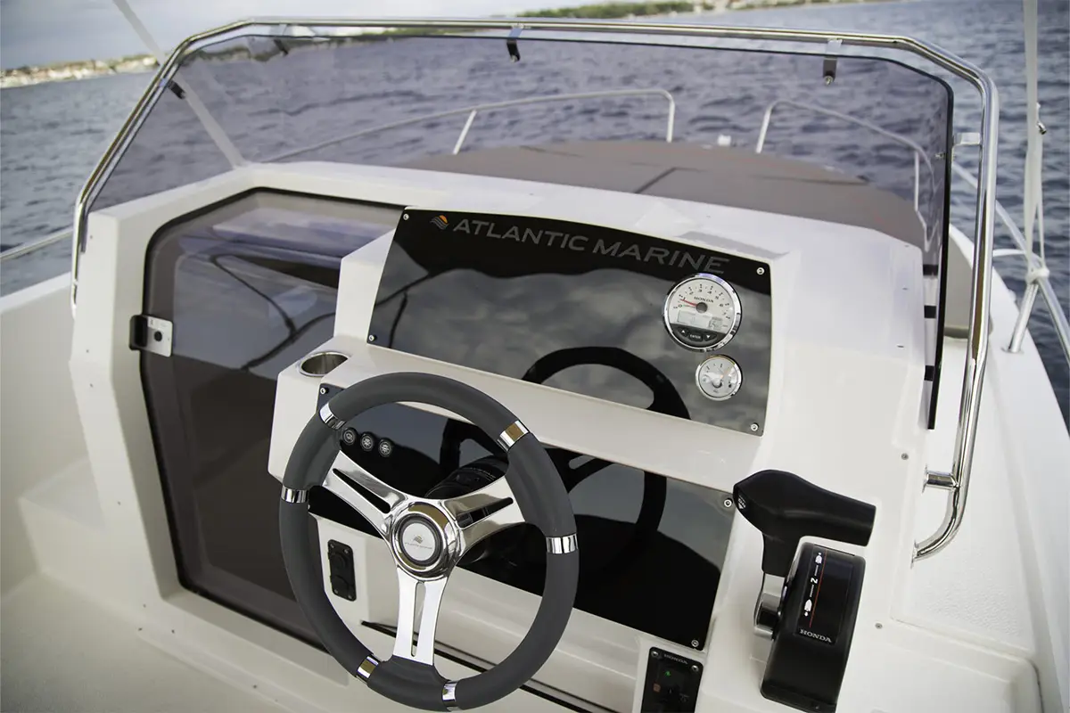 atlantic_marine_630_sun_cruiser_gallery_main_1