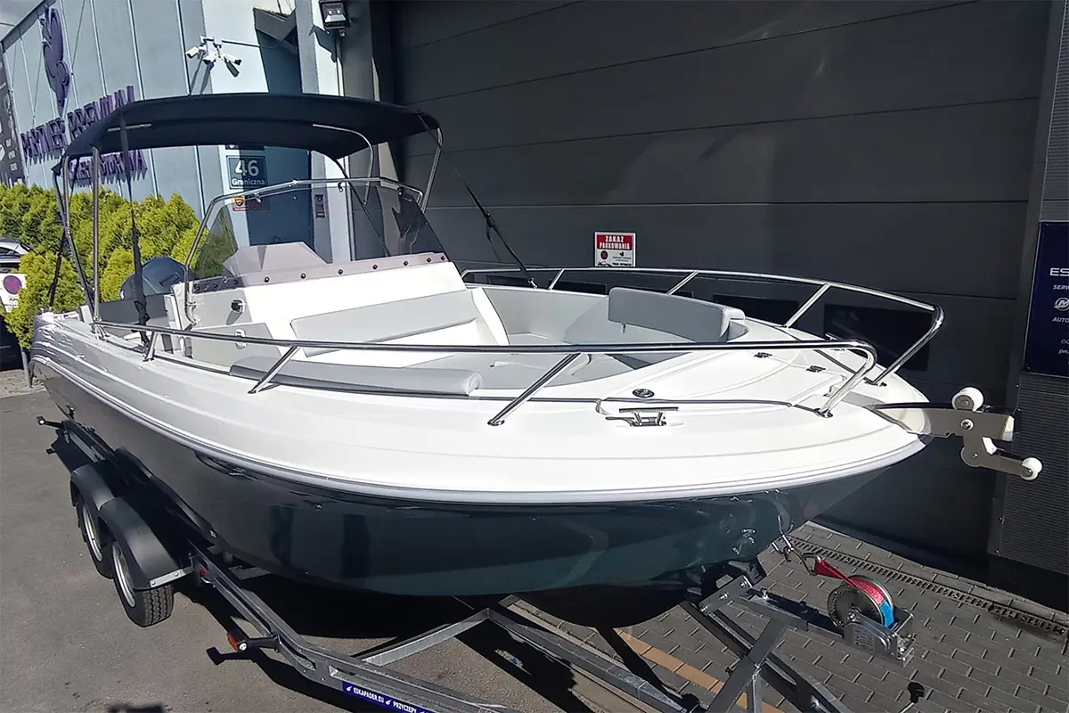 atlantic_marine_670_open_gallery_secondary_2