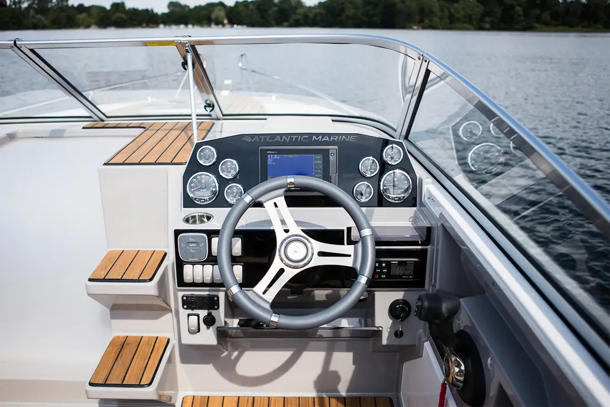 atlantic_marine_720_day_cruiser_gallery_main_1