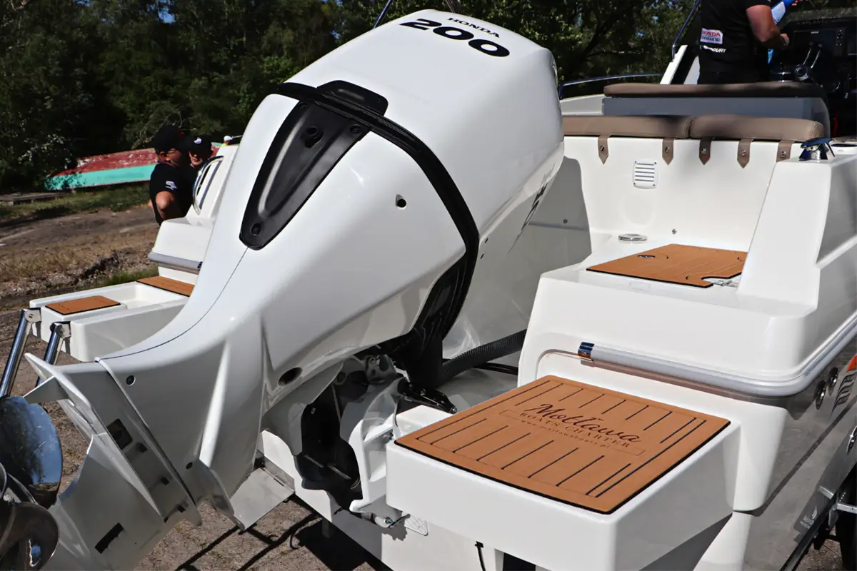 atlantic_marine_750_open_gallery_main_2