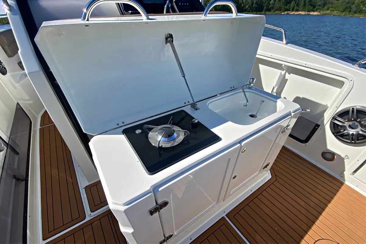 atlantic_marine_750_open_gallery_main_6
