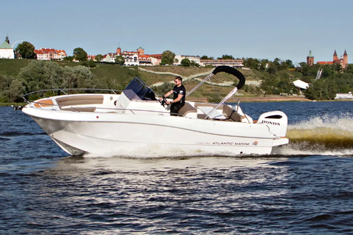 atlantic_marine_750_open_gallery_secondary_2